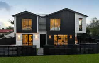 8A Catalina Crescent, Forrest Hill