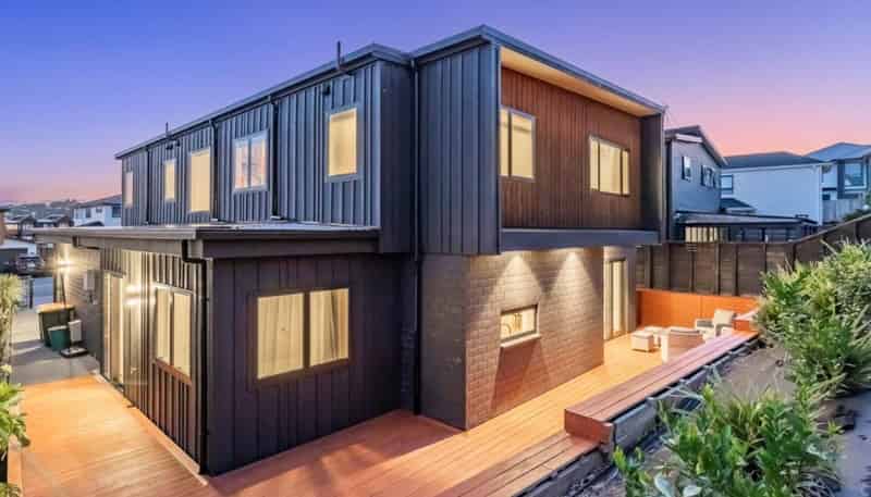 9 Ruku Street, Long Bay