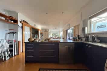 4 Walton Avenue, Waikanae