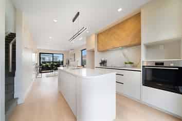 2/14 Akehurst Avenue, New Lynn