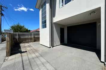 8 Parlane Street, Addington