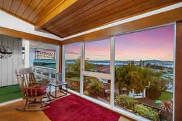 6 Conifer Lane, Mangere Bridge