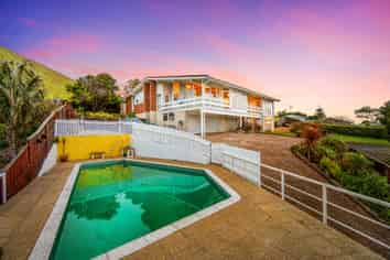 6 Conifer Lane, Mangere Bridge