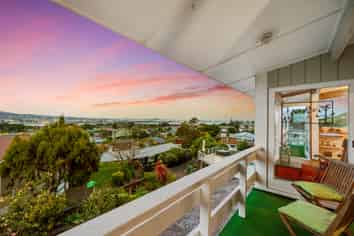 6 Conifer Lane, Mangere Bridge