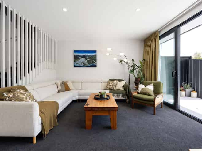 2/100 East Street, Enderley