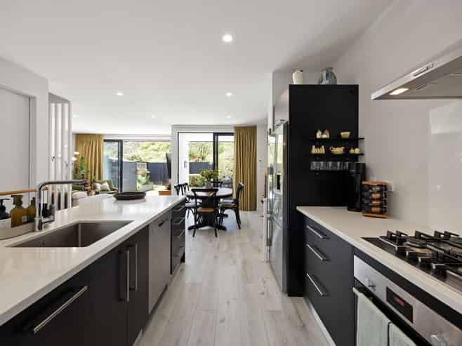 2/100 East Street, Enderley