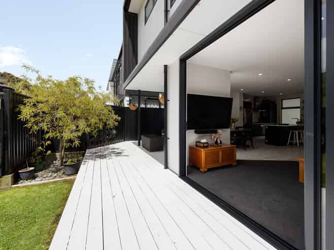 2/100 East Street, Enderley