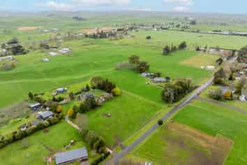 98 Kells Lane, Lichfield