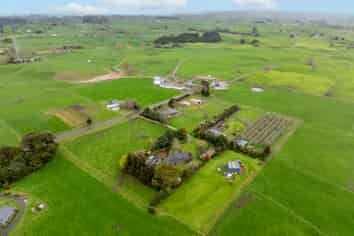 98 Kells Lane, Lichfield