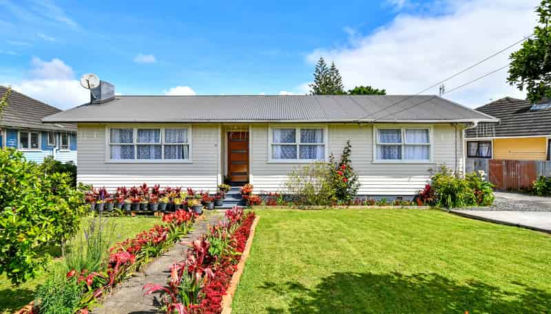 32 Tyrone Street, Otara