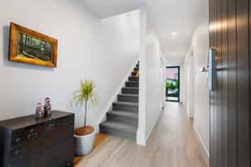 7 Te Uru Lane, Takapuna