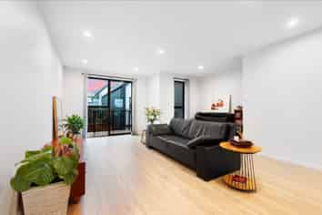 7 Te Uru Lane, Takapuna