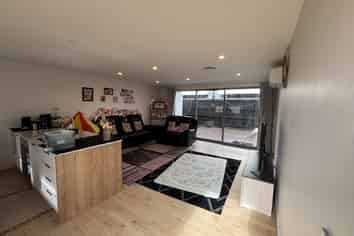 2/43 Maxwell Street, Riccarton