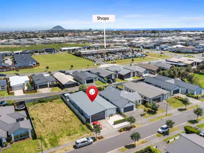 106 Coast Boulevard, Papamoa