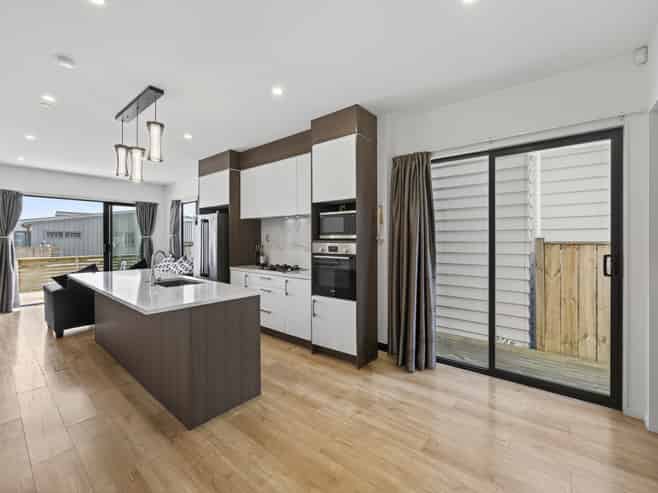 46 Parahau Road, Papakura