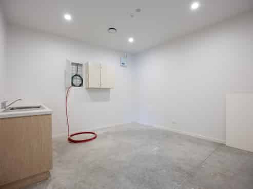 High Profile Showroom/Office Space with Warehouse