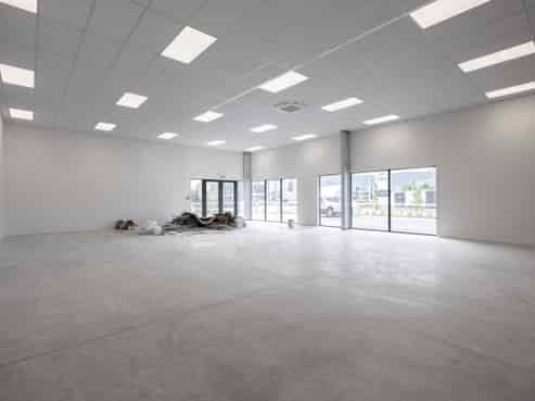 High Profile Showroom/Office Space with Warehouse