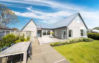 15 Lamond Street West, Rosedale