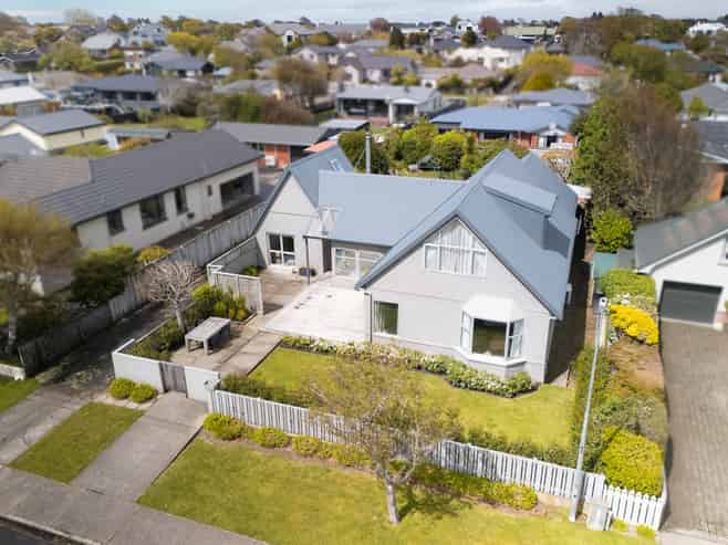 15 Lamond Street West, Rosedale