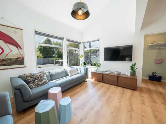 15 Lamond Street West, Rosedale