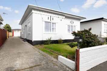 15 East Street, Petone
