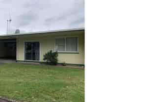 2/173 Kimbolton Road, Feilding