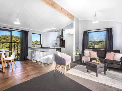 48 Whanake Street, Titahi Bay