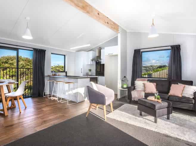 48 Whanake Street, Titahi Bay