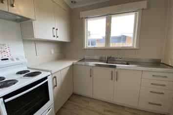 8A Howell Avenue, Riverlea