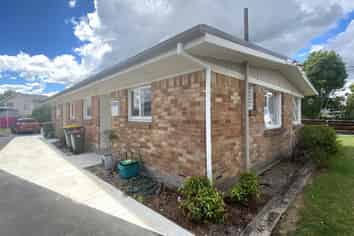 8A Howell Avenue, Riverlea