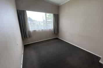 8A Howell Avenue, Riverlea