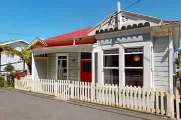 140 Russell Terrace, Berhampore