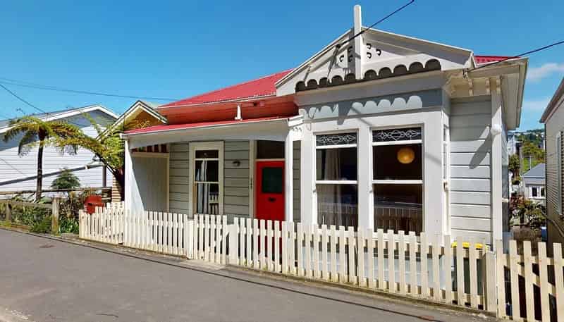 140 Russell Terrace, Berhampore