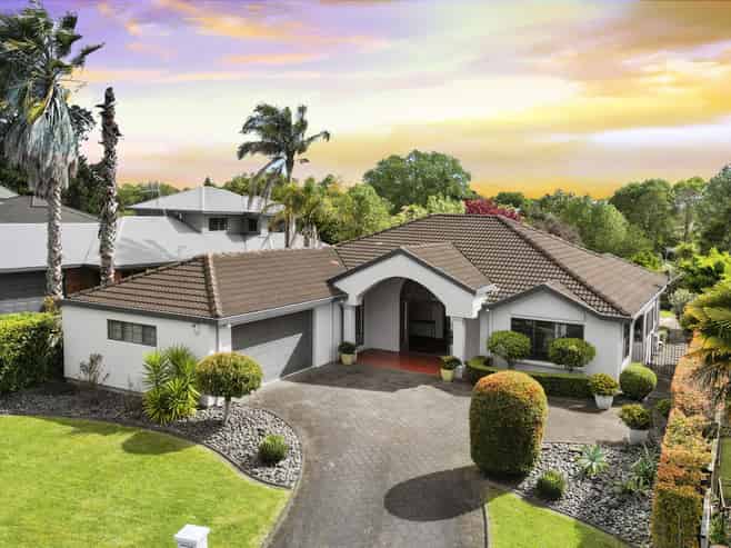 19 Montrose Crescent, Huntington