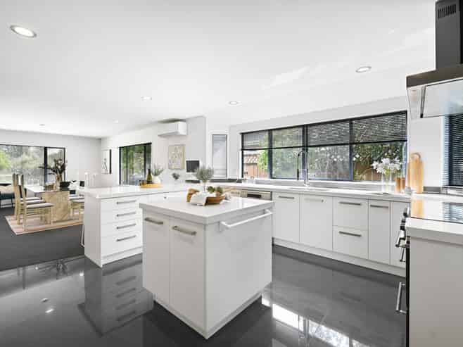 19 Montrose Crescent, Huntington