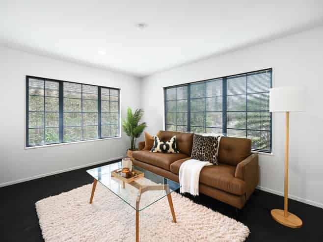 19 Montrose Crescent, Huntington