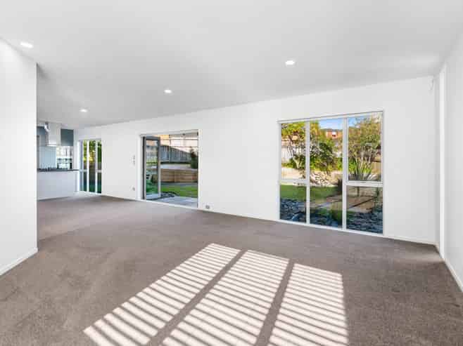 20&20A Mahoney Drive, Albany