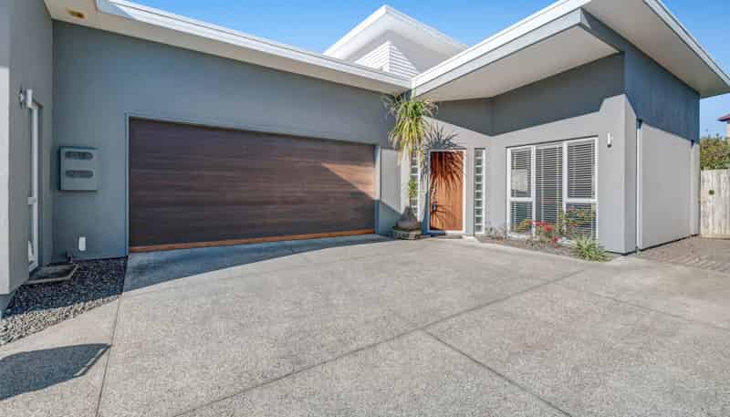 20 & 20A Mahoney Drive, Albany