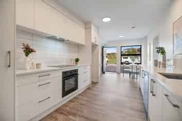 APT 6/3 Kawau Close, Orewa