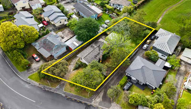 11 Juniper Road, Sunnynook