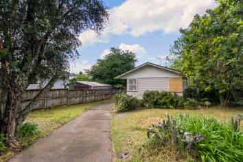 11 Juniper Road, Sunnynook