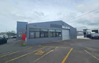 Porana Road Industrial Warehouse 