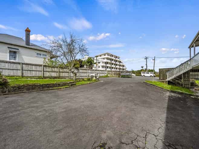 Unlock the Potential – 12 x Units on 1,507m²