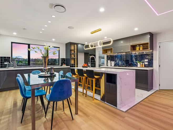 140 McQuoids Road, Flat Bush