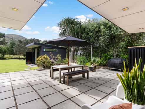 8 Erangi Place, Bethells Beach