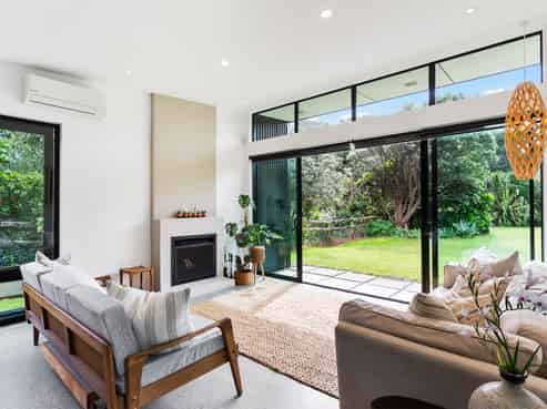 8 Erangi Place, Bethells Beach