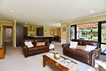 20 The Stables, Woodend