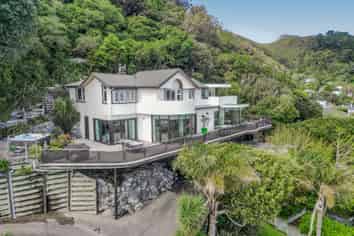 365 Muritai Road, Eastbourne