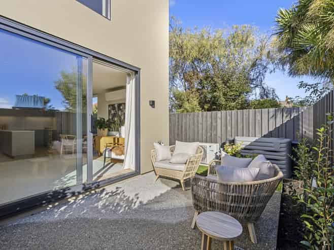 6/48 High Street, Mosgiel
