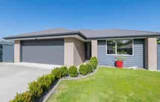 7 Riverboat Lane, Helensville